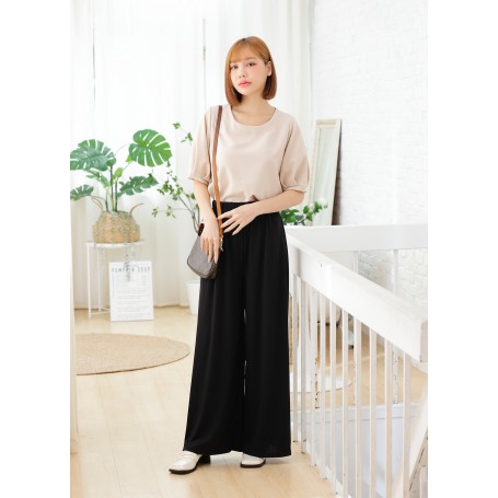 Pleated straight cutting pants
